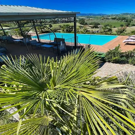 Awesome Holiday Location - Here, You Have Everything Cmon Spoil Yourselves アパート Colle Umberto