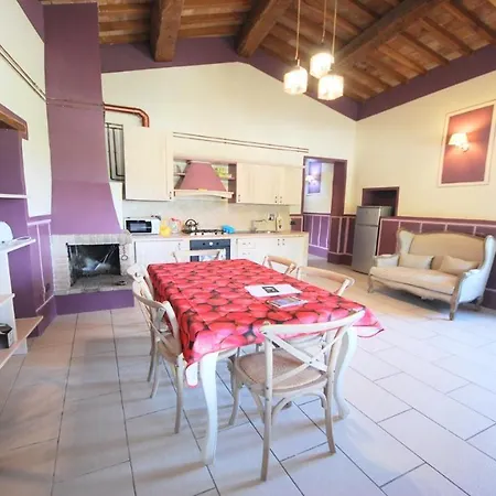Awesome Holiday Location - Here, You Have Everything Cmon Spoil Yourselves アパート Colle Umberto